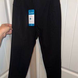 Cabi brand stretchy black dressy skinny pant.